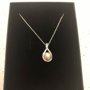 Genuine freshwater cultured pearl and white sapphire pendant necklace